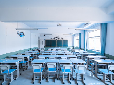 临渭学生教室