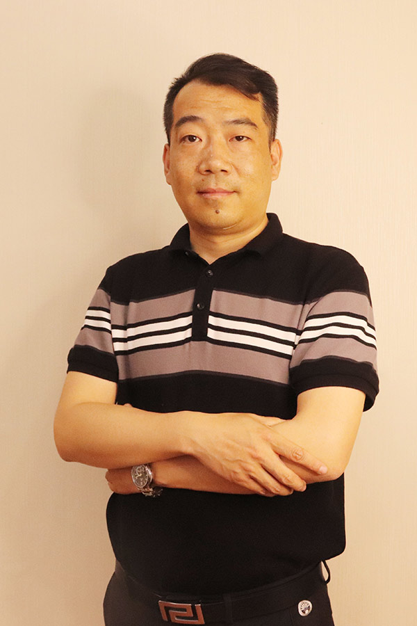 临渭冯少坤 本科学历,毕业于陕西师范大学