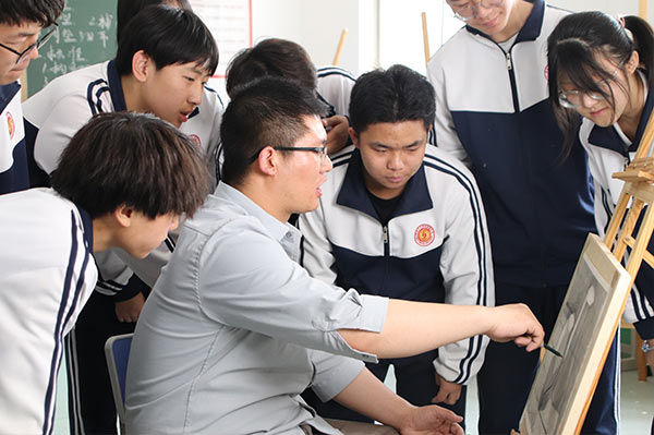 临渭艺术升学班